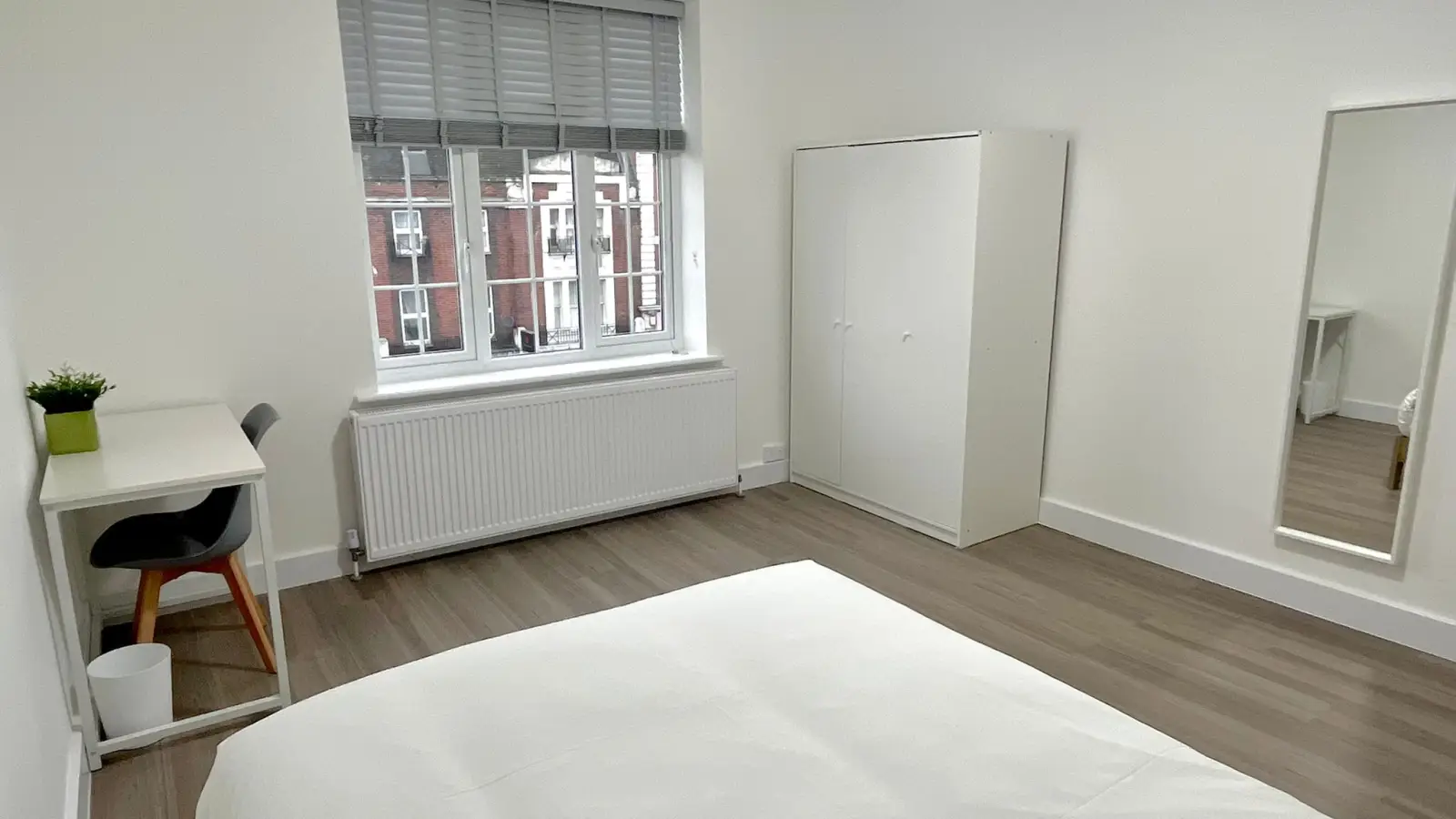 Room Pattison Road in Greater London