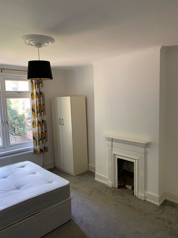 Room Brook Road in Greater London