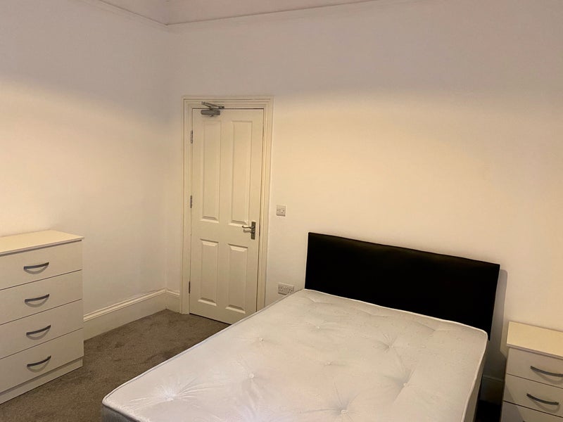 Room Brook Road in Greater London