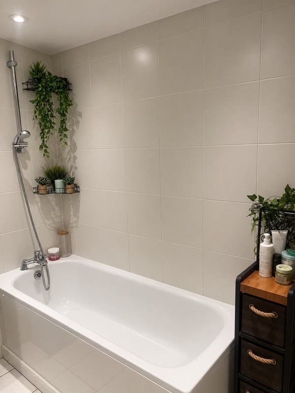 Room Smallwood Road in Greater London
