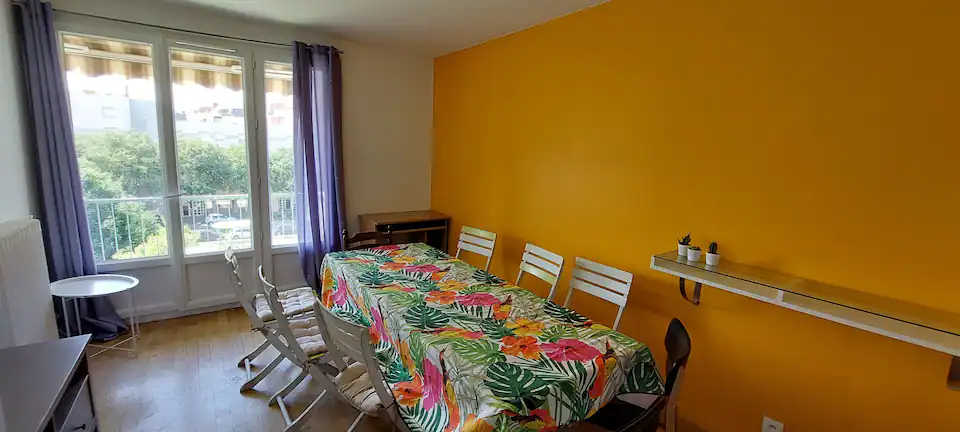 Chambre Rue de la Doua à Villeurbanne