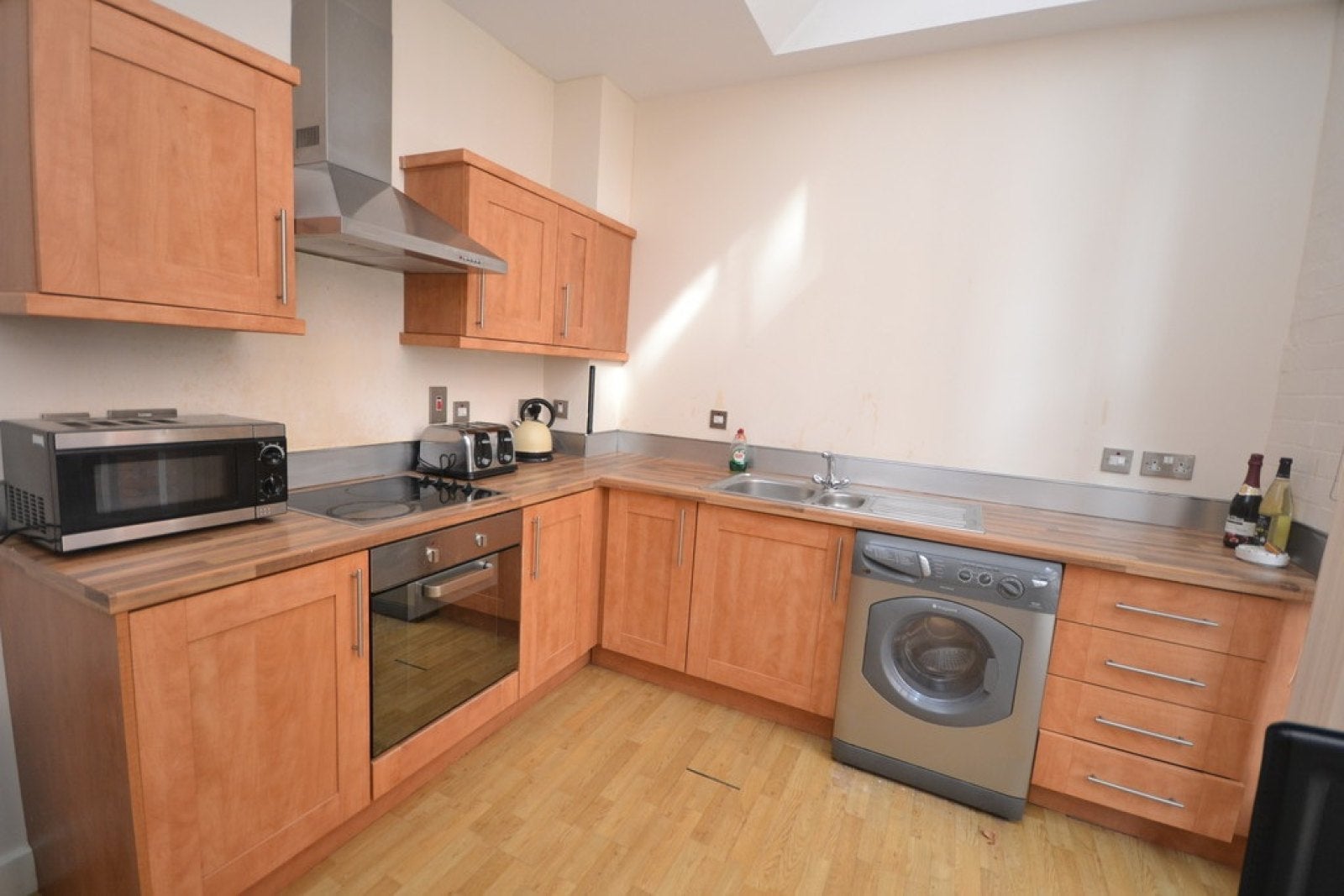 Room Hartley Road in Nottingham