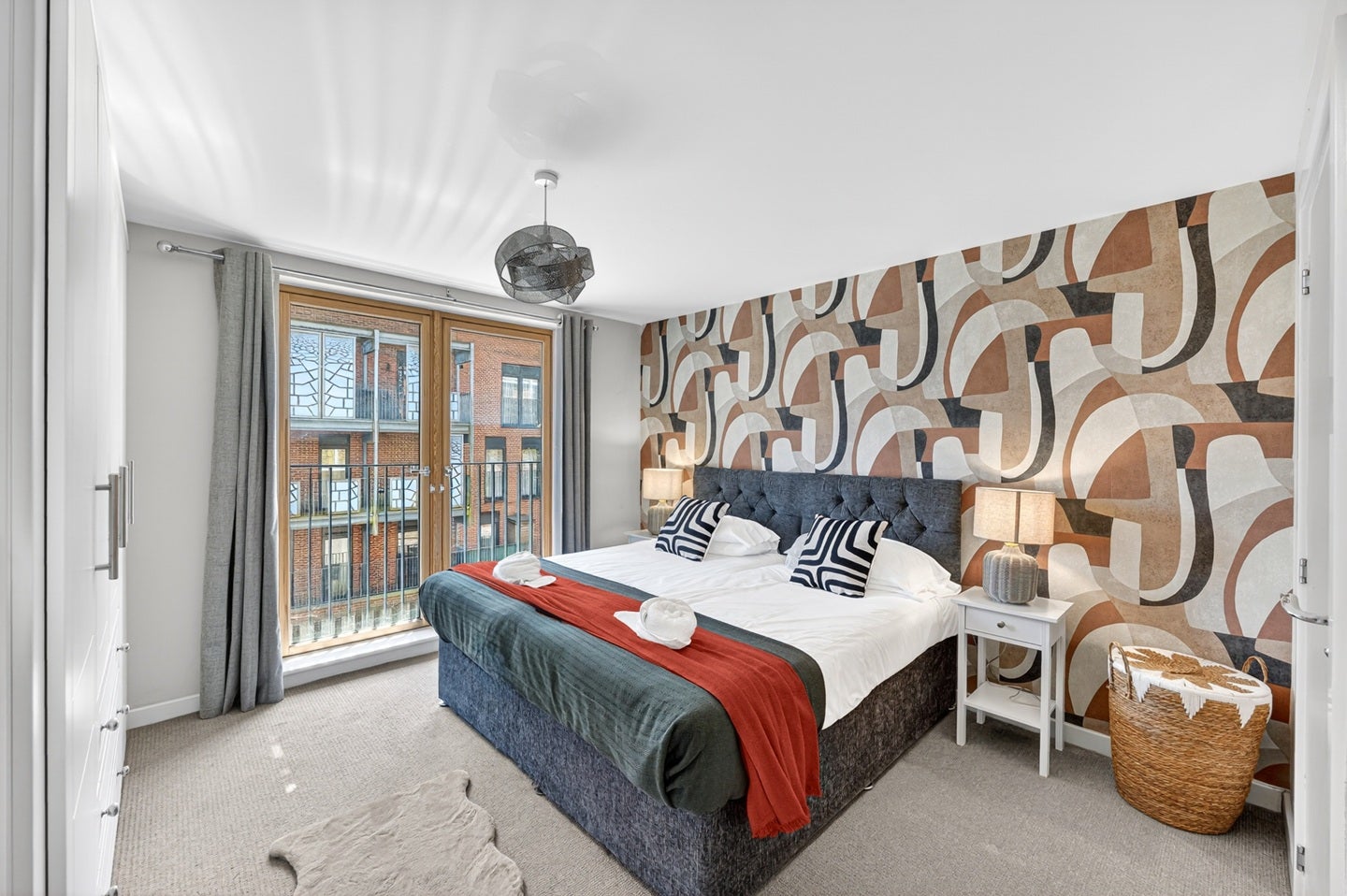 Flat Amelias Lane in Milton Keynes