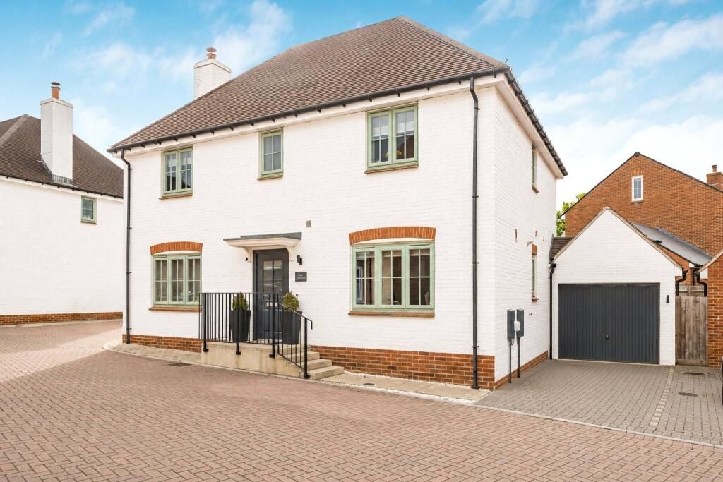 House Wanborough Way in Guildford