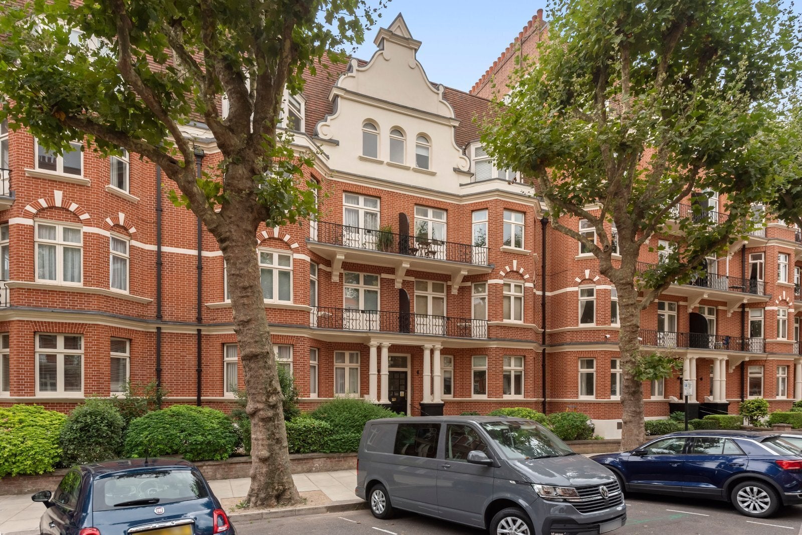 Flat Biddulph Road in City of Westminster