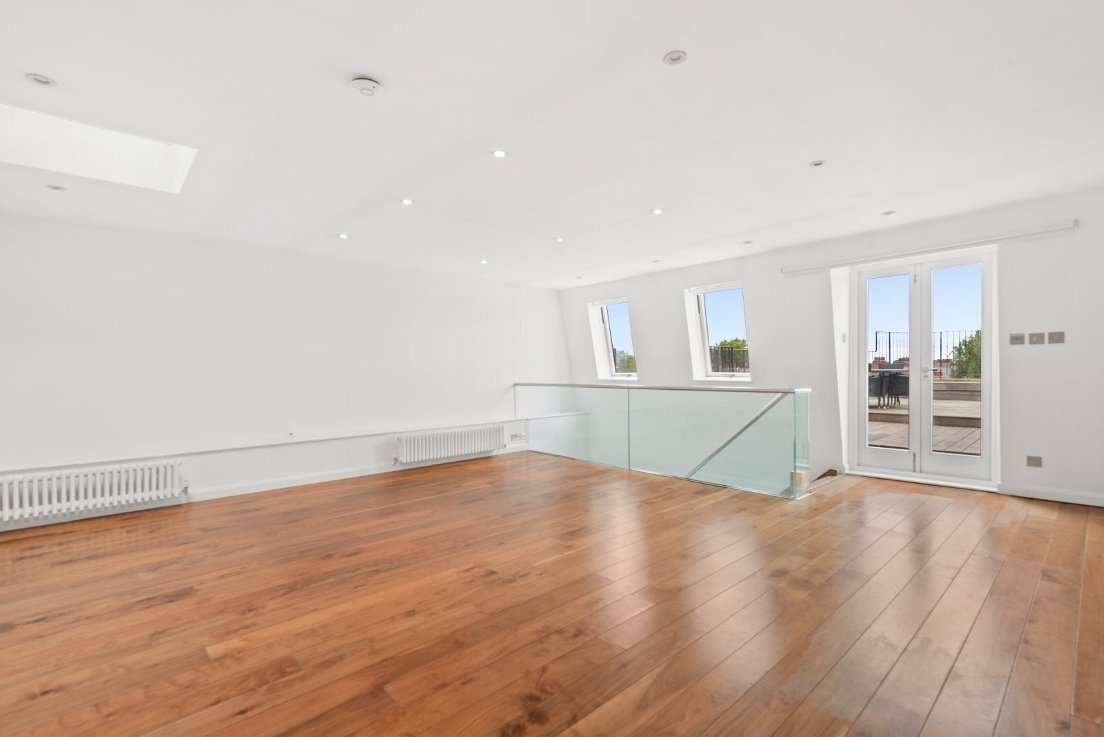 Flat Biddulph Road in City of Westminster