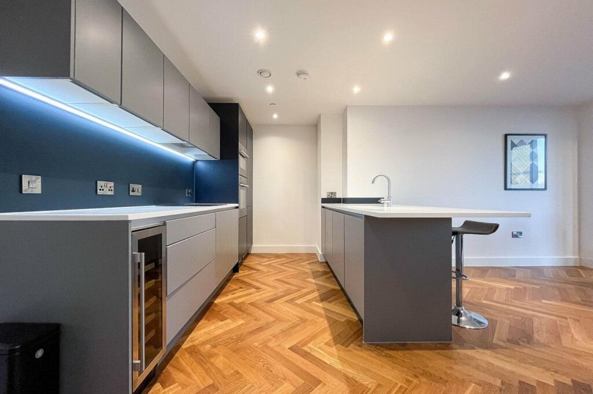 Flat Dagmar Court in London