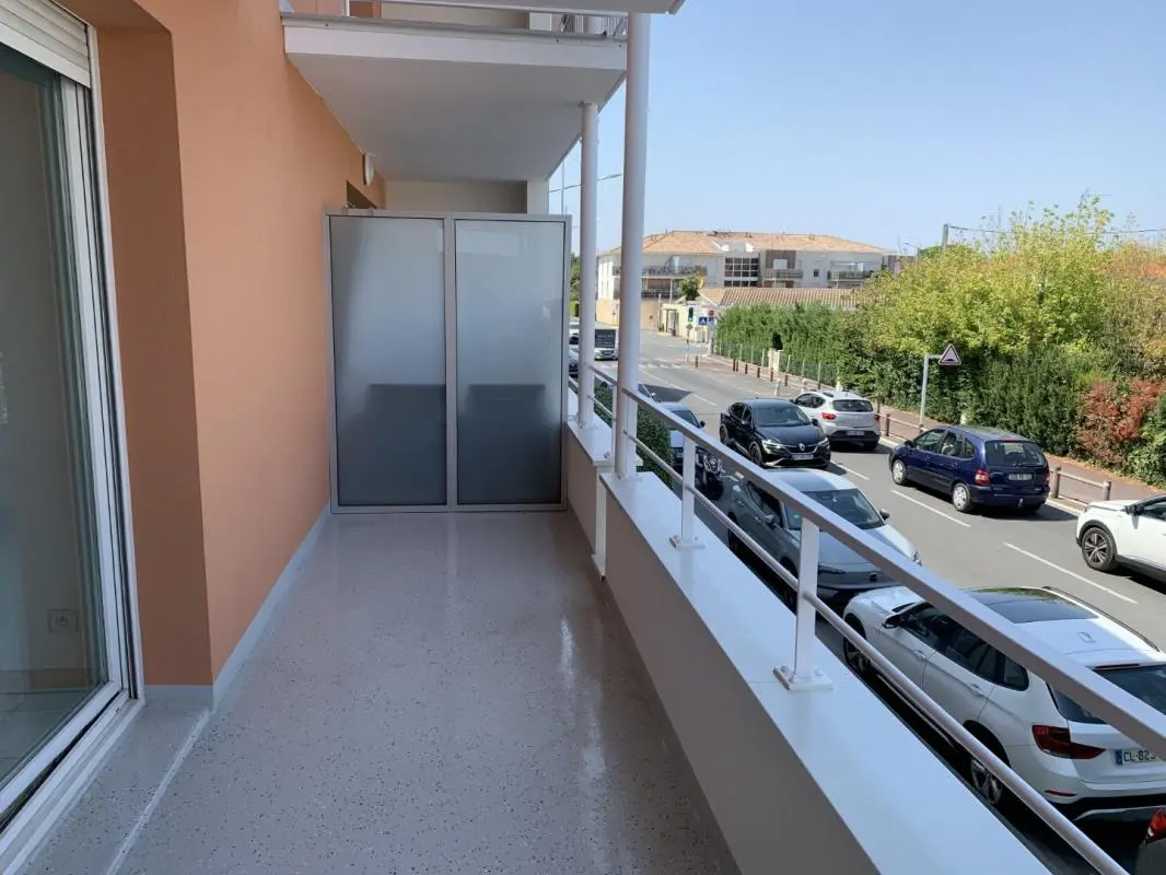 Flat Place du Général de Gaulle in Gujan-Mestras