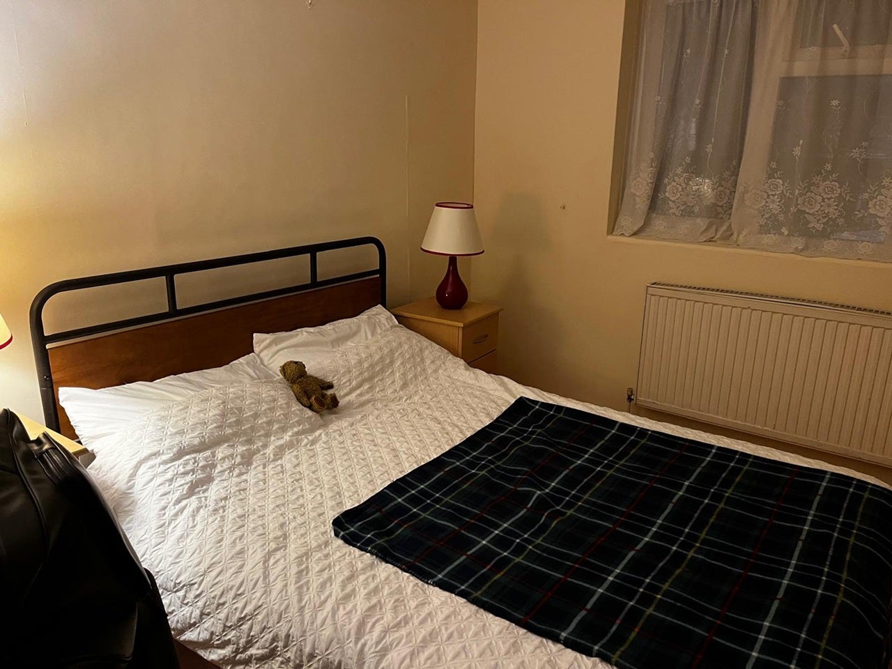 Room Sandmere Road in Greater London