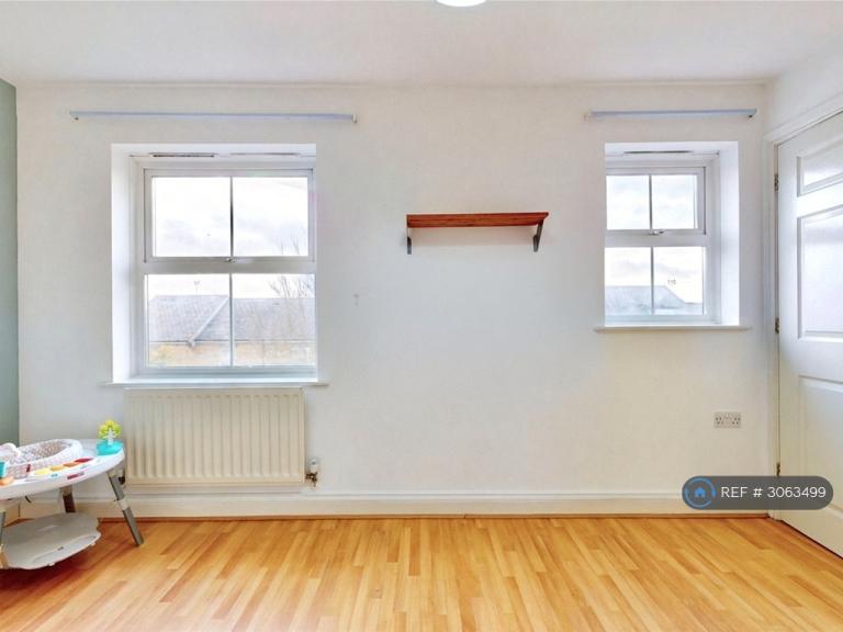 Room Chilcott Close in Greater London