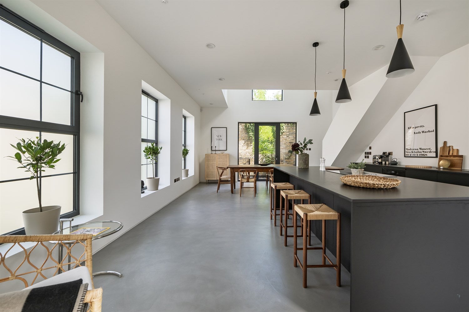 House Frithville Gardens in Greater London