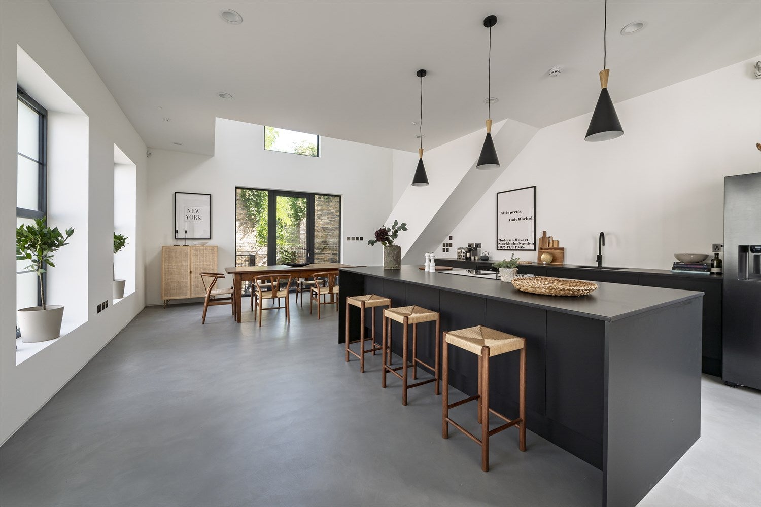 House Frithville Gardens in Greater London