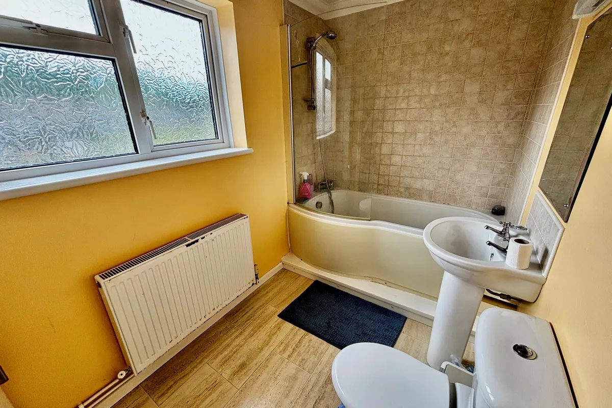 Flat Hazel Close in Salisbury