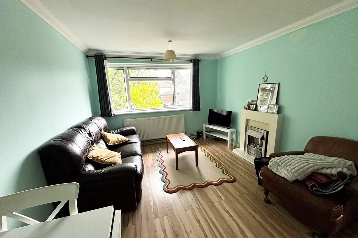 Flat Hazel Close in Salisbury