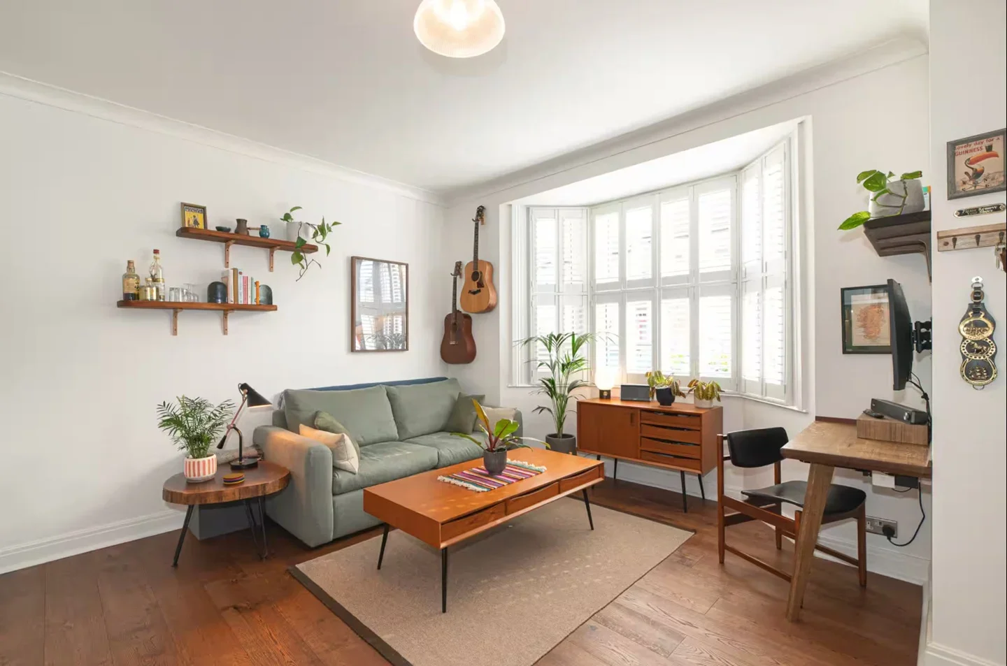 Flat Granville Road in Greater London