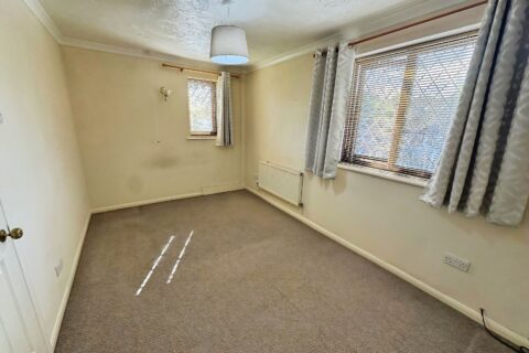House Vanburgh Gardens in Basingstoke and Deane