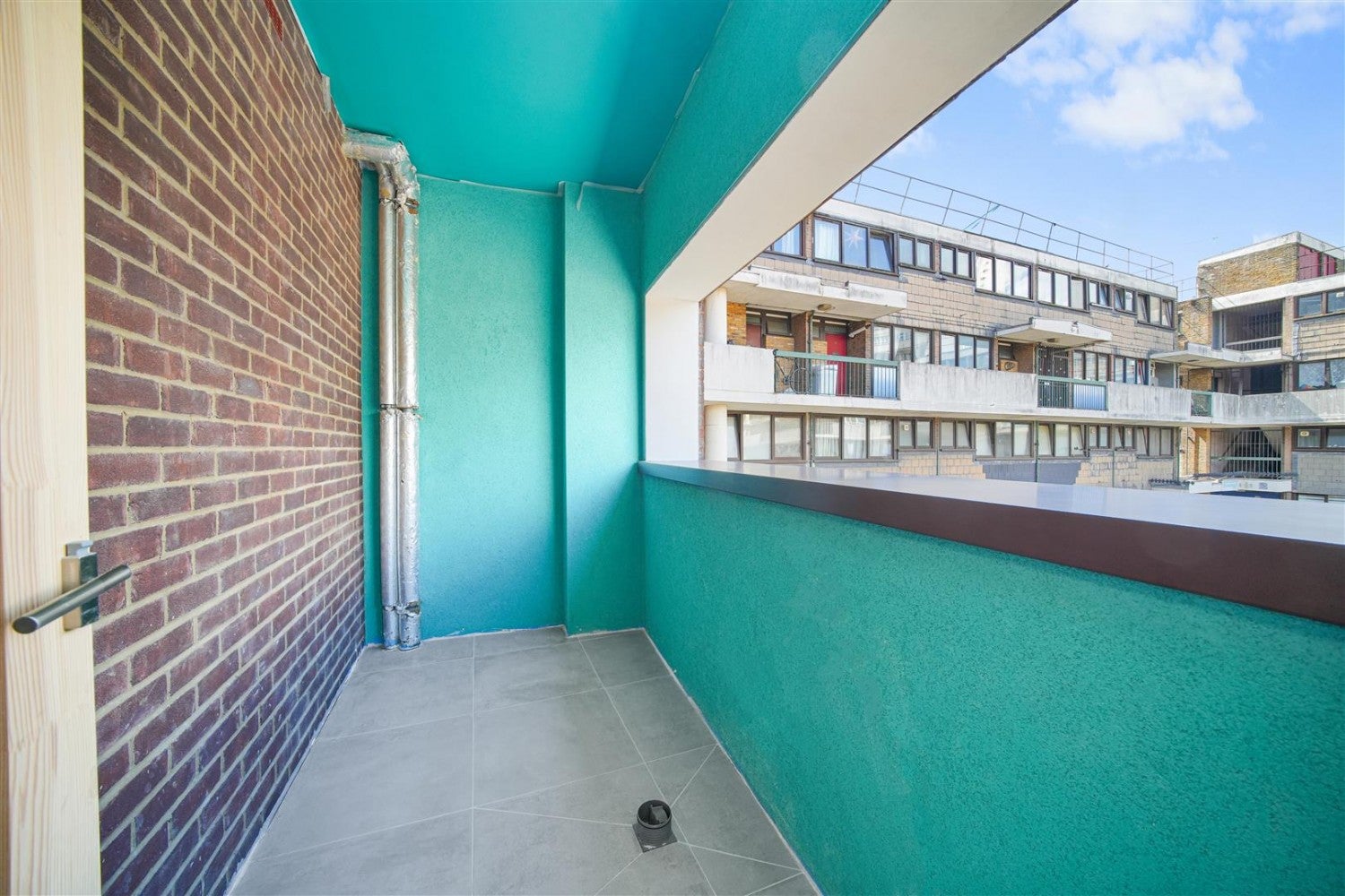 Flat Kingsland Road in Greater London