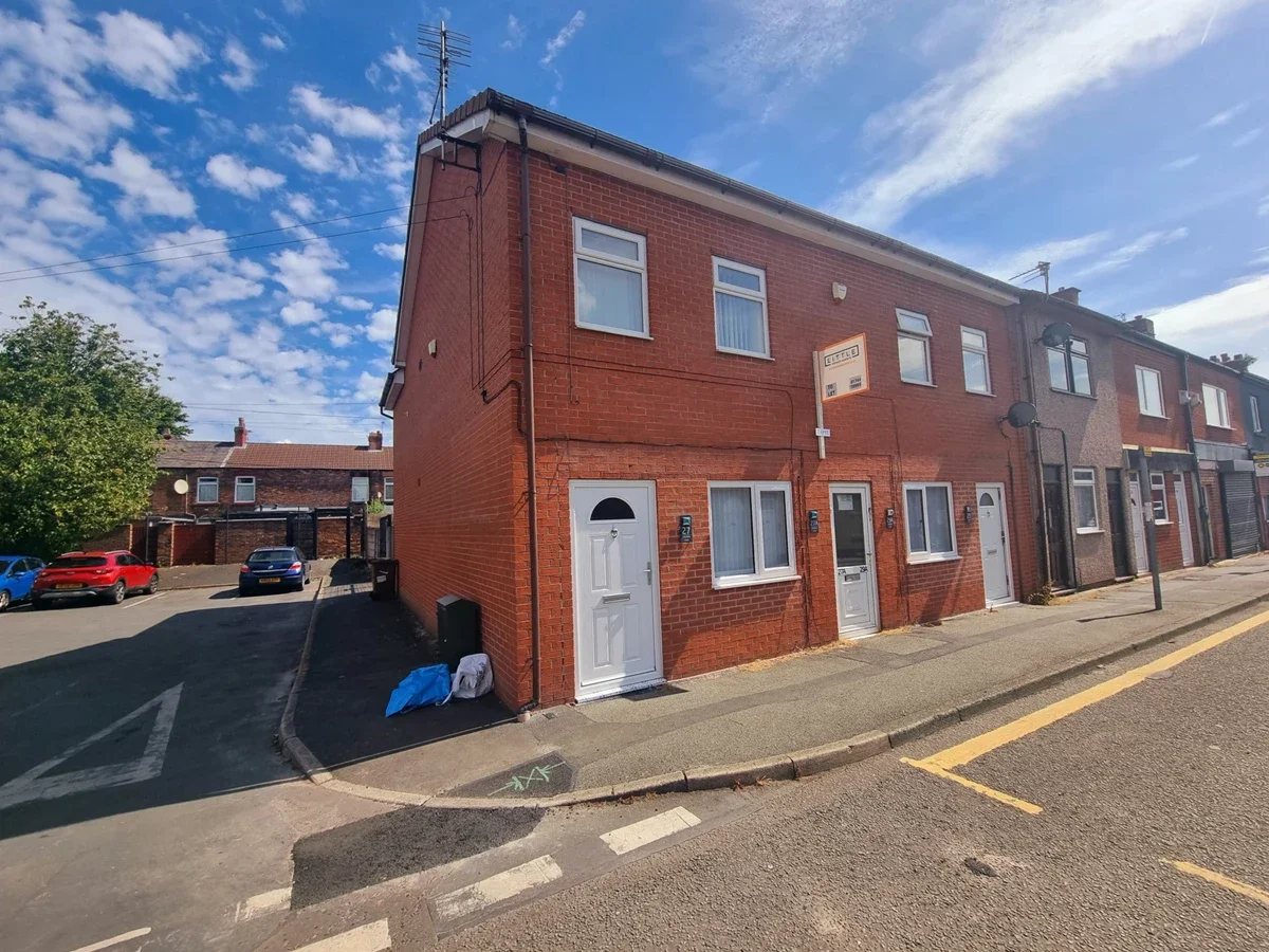 Flat Junction Lane in St Helens