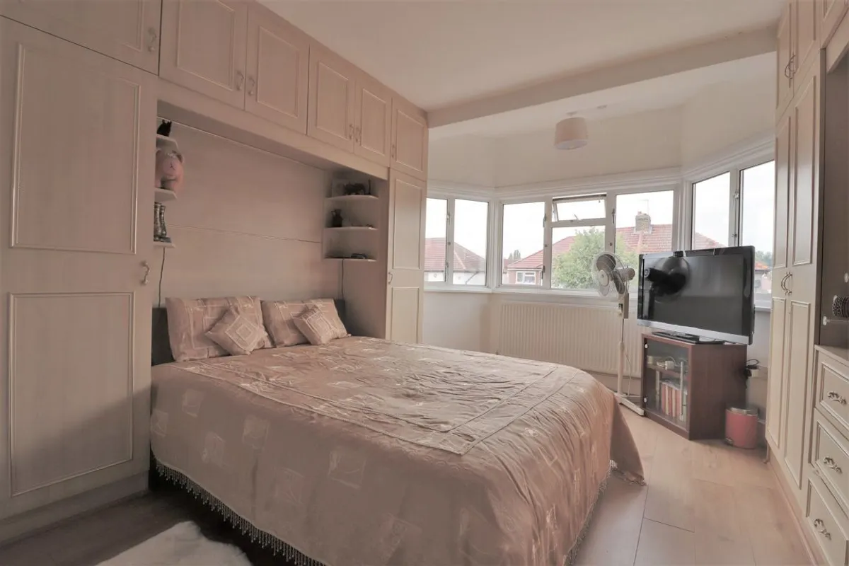 House Costons Lane in Greater London