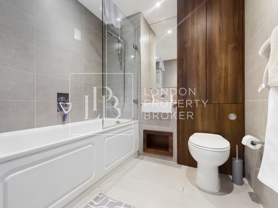 Flat Woodberry Grove in Greater London