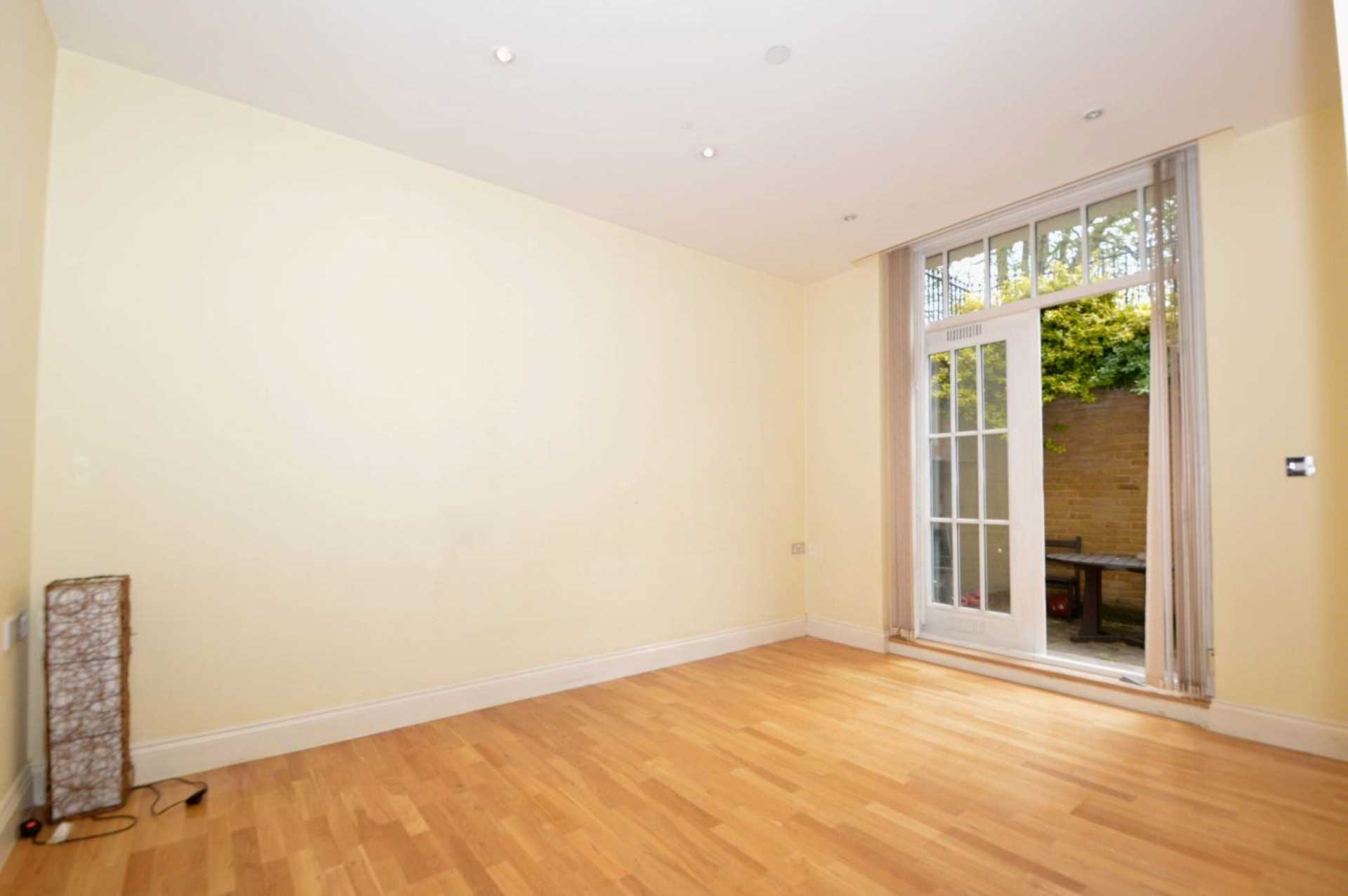 Room Princess Park Manor in Greater London