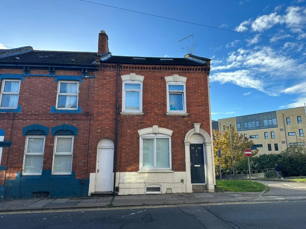 Flat Saint Michael's Road in Northampton