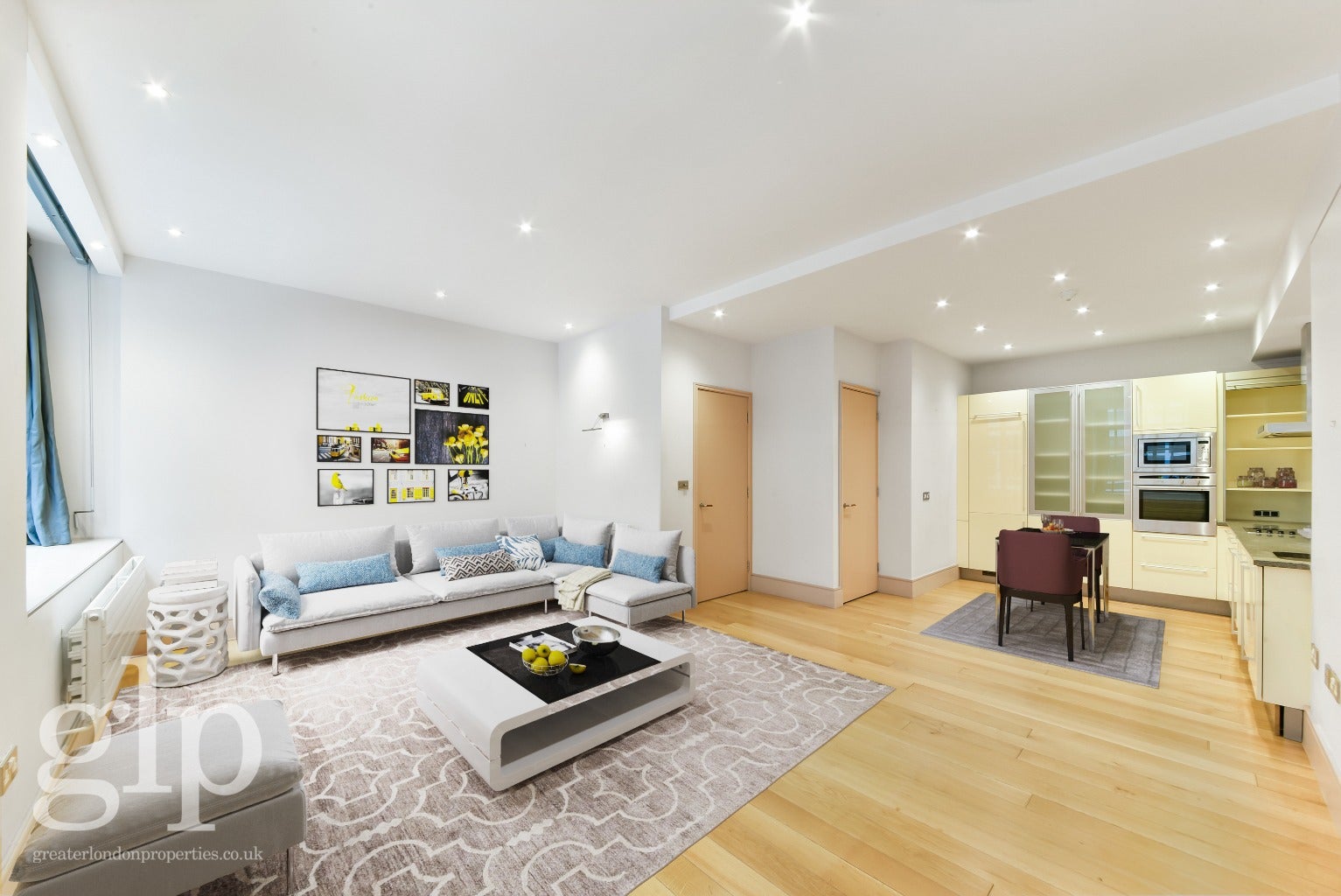 Flat Kingsway in City of Westminster
