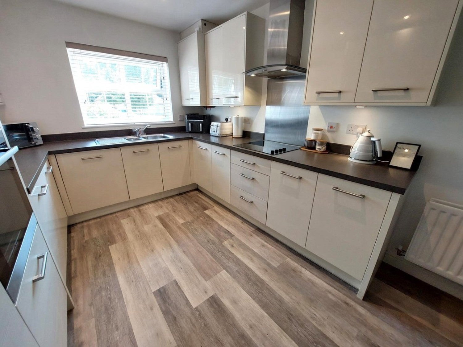 Flat Baytree Court in Prestwich