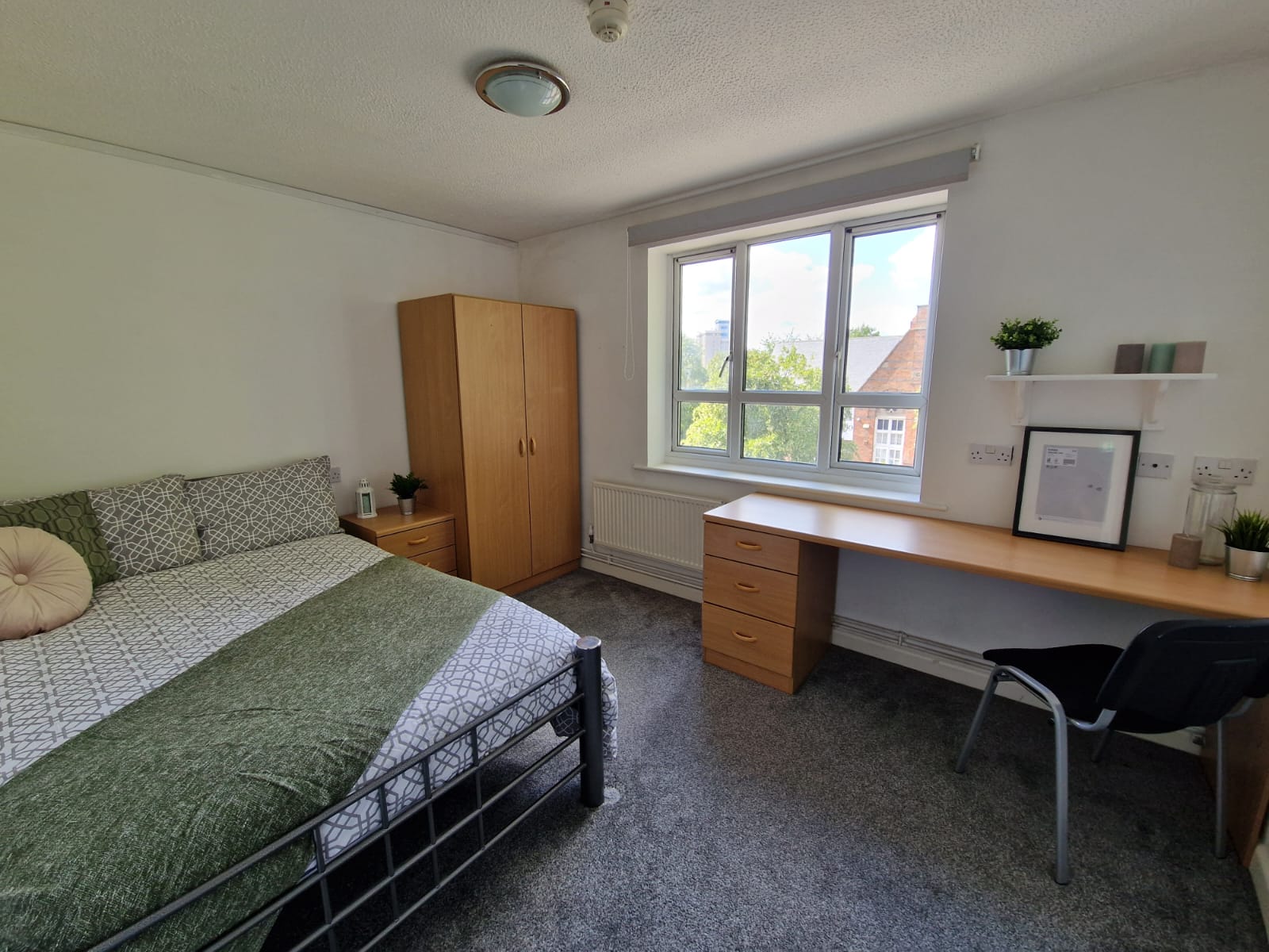 Room Russell Street in Nottingham