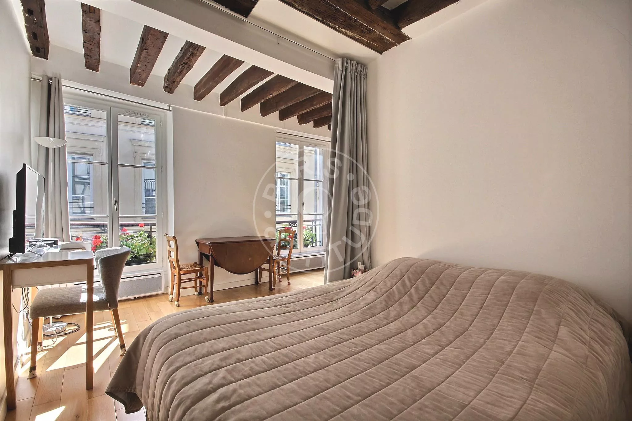 Flat Rue Monsieur le Prince in Paris