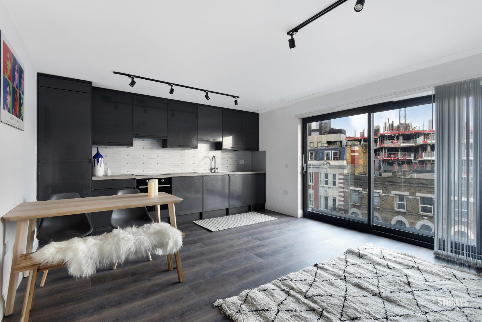 Flat Mare Street in Greater London
