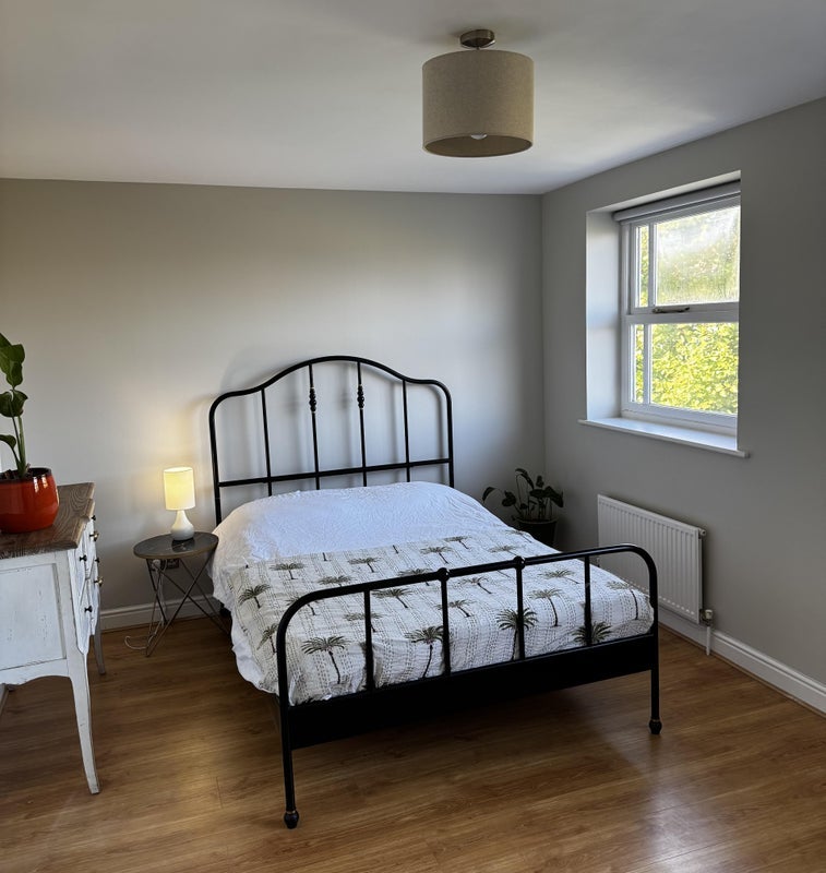 Room Mantilla Road in Greater London