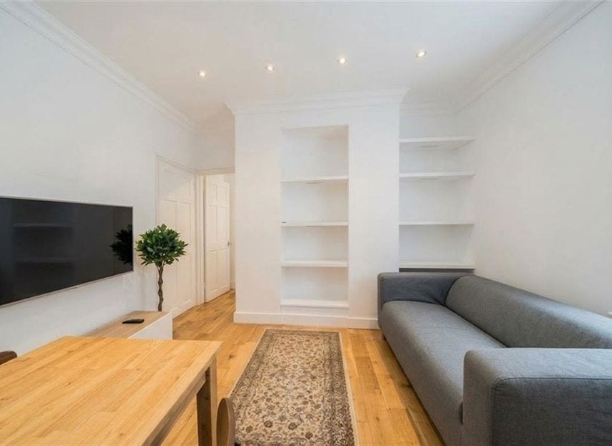 Flat Paul Street in Greater London