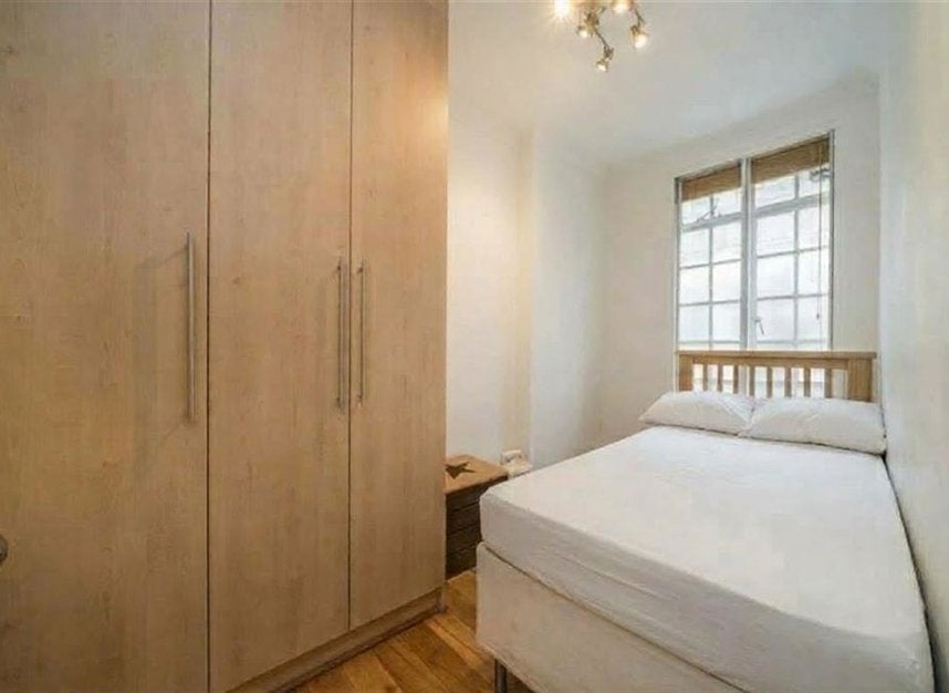 Flat Paul Street in Greater London