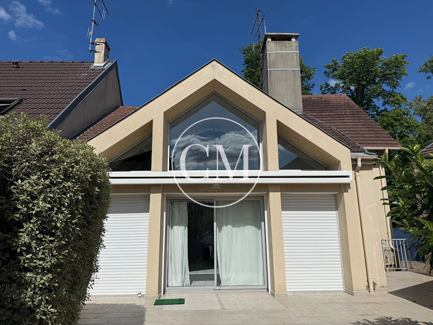 House Avenue de Porchefontaine in Versailles