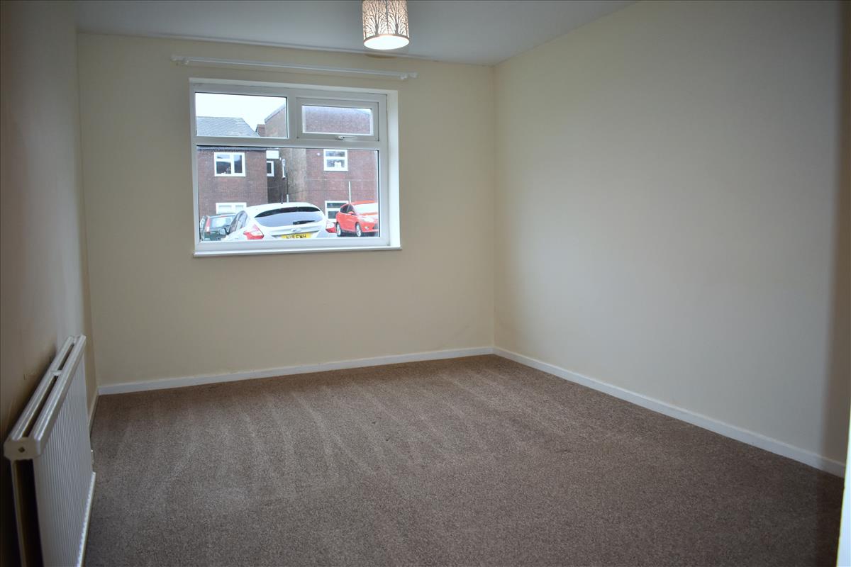 Flat Greenhill Close in Barrow-in-Furness