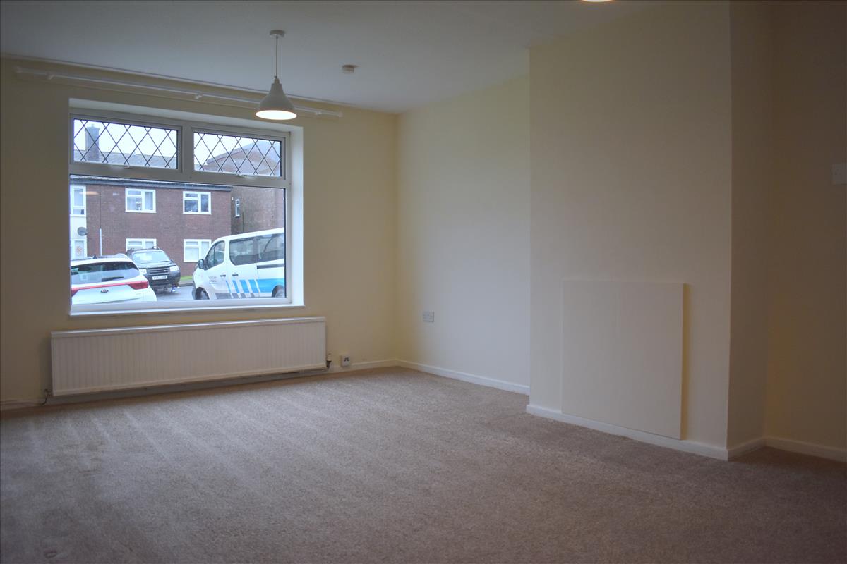 Flat Greenhill Close in Barrow-in-Furness