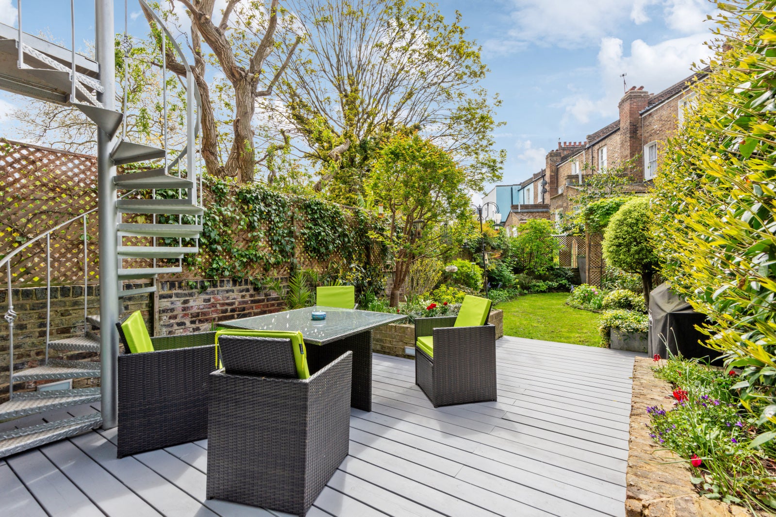 House Mildmay Road in Greater London