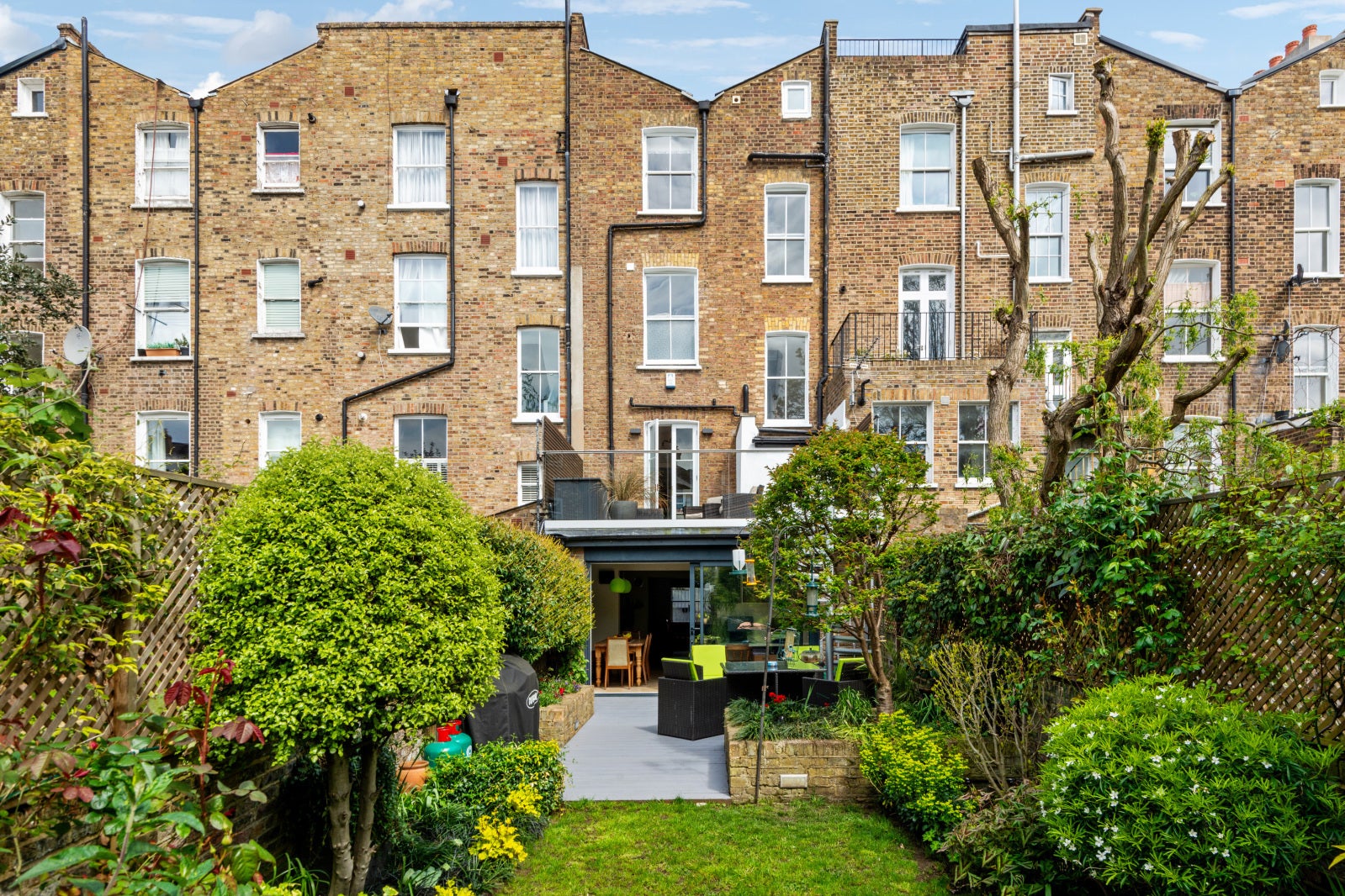 House Mildmay Road in Greater London