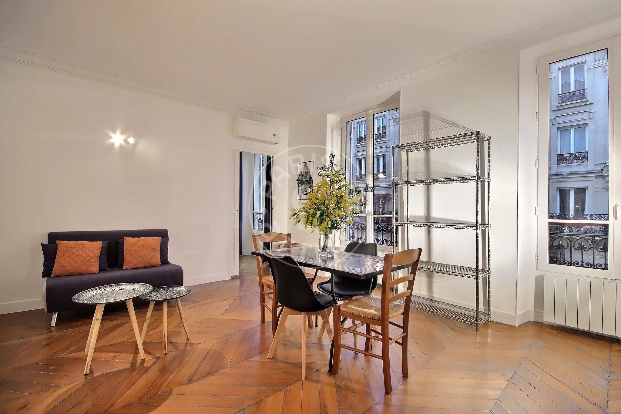 Flat Rue Saint-Placide in Paris