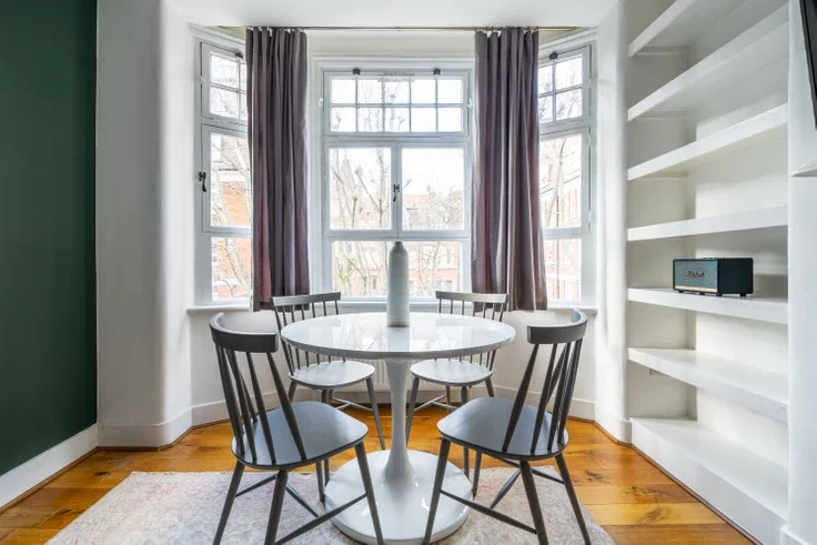 Flat Gilbert Street in City of Westminster