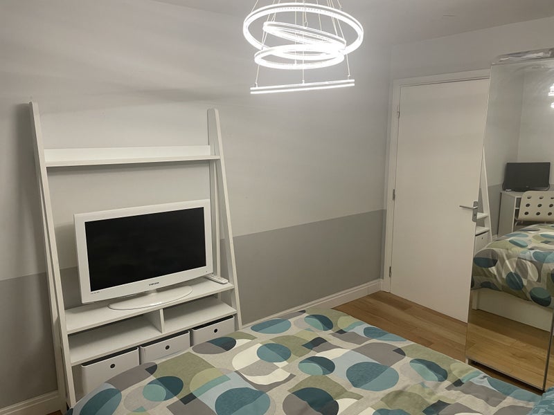 Room Slade Way in Greater London