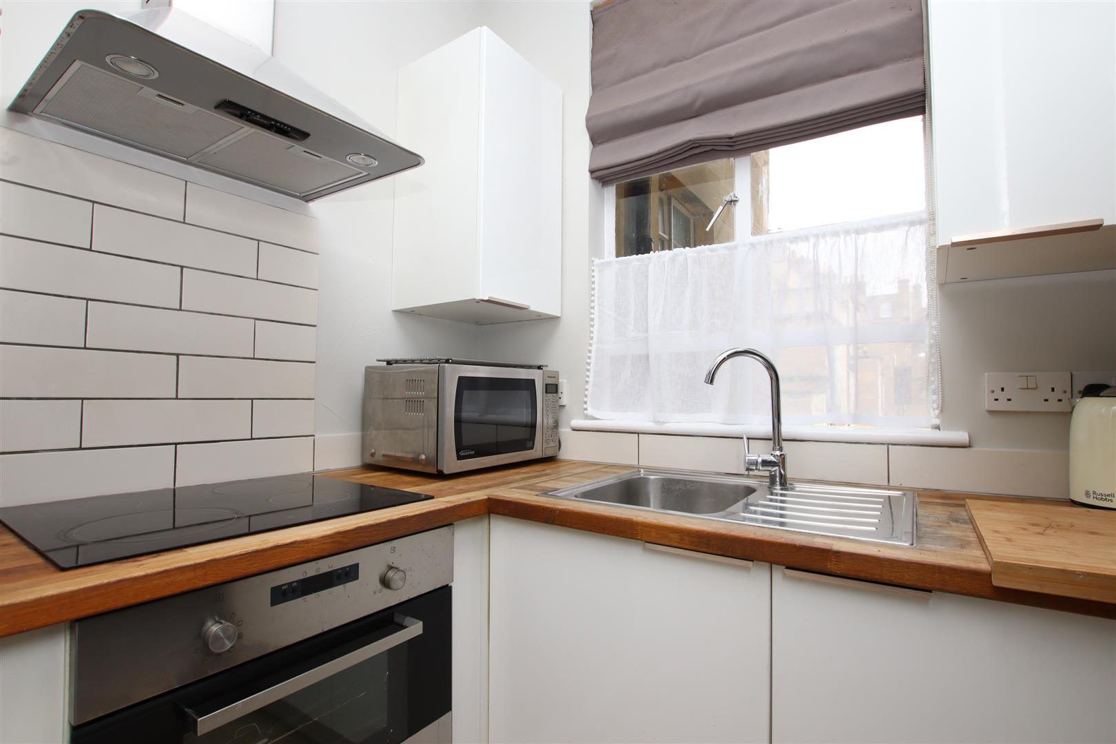 Flat Wellsway in Bath