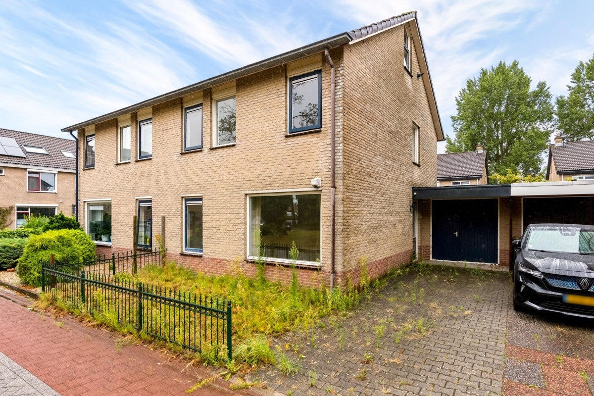 Huis Griend 12 12 46 in Lelystad