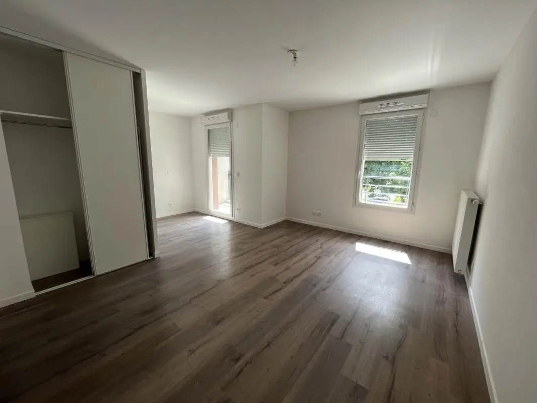 Flat Avenue Darblay in Mennecy