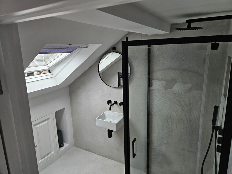 Room Rowallan Road in Greater London