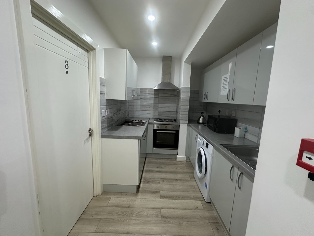 Room Arkindale Road in Greater London