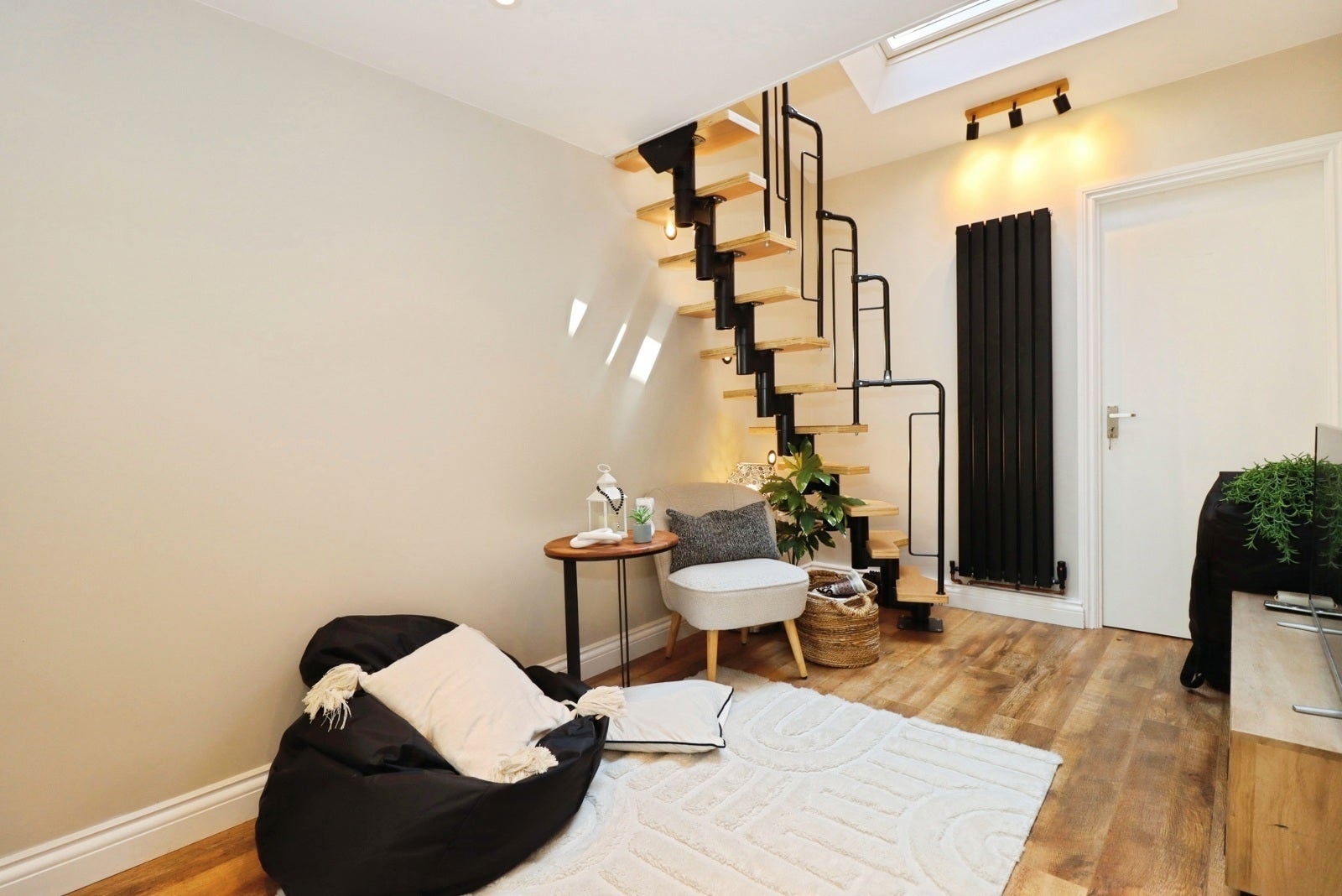House Windmill Lane in Bristol