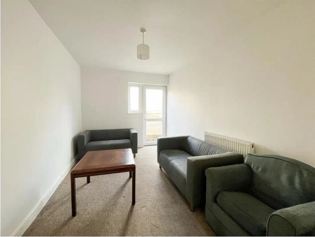 Room Gloucester Road in Bristol