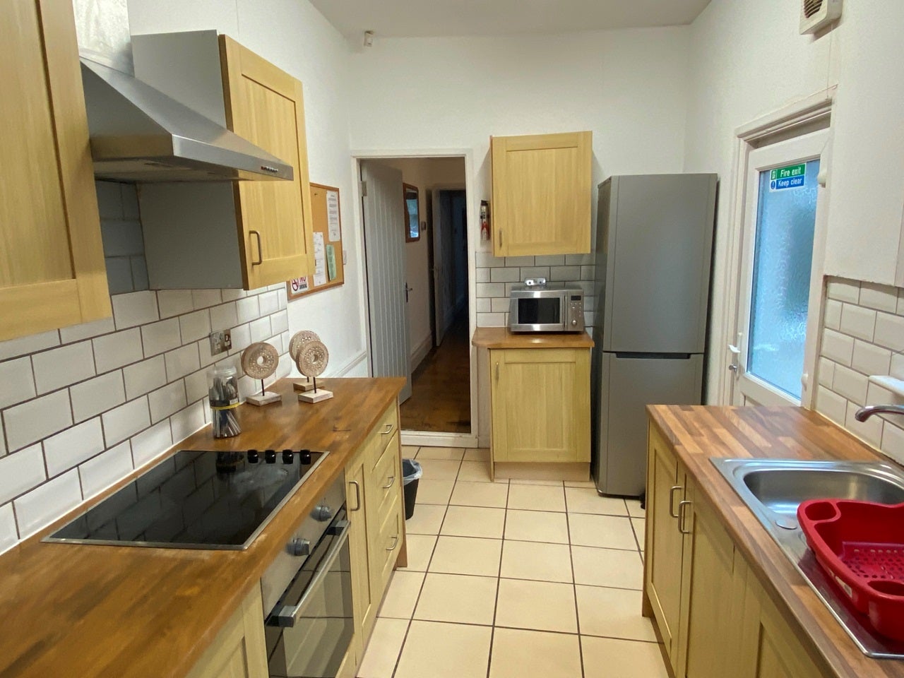 Room Earlsdon Avenue North in Coventry